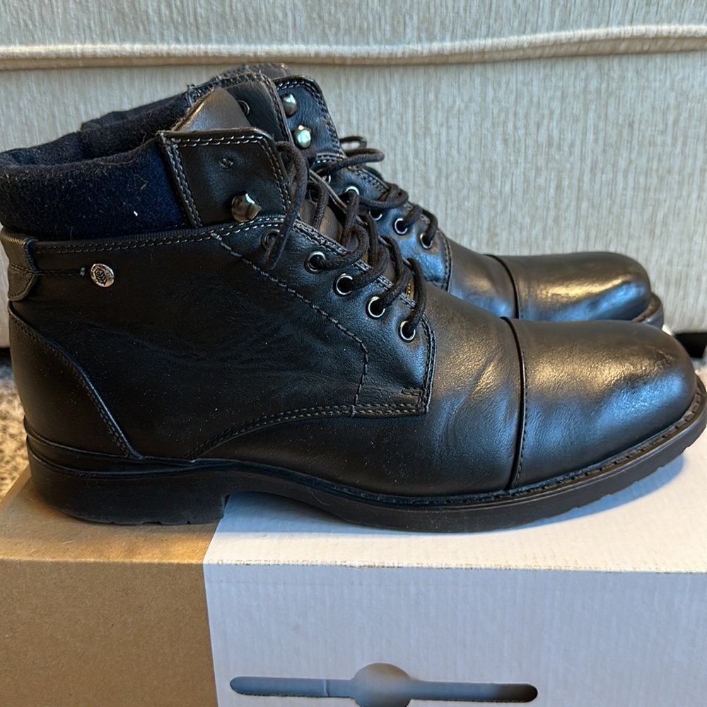 Spring Men’s Boots - Picture 3 of 6